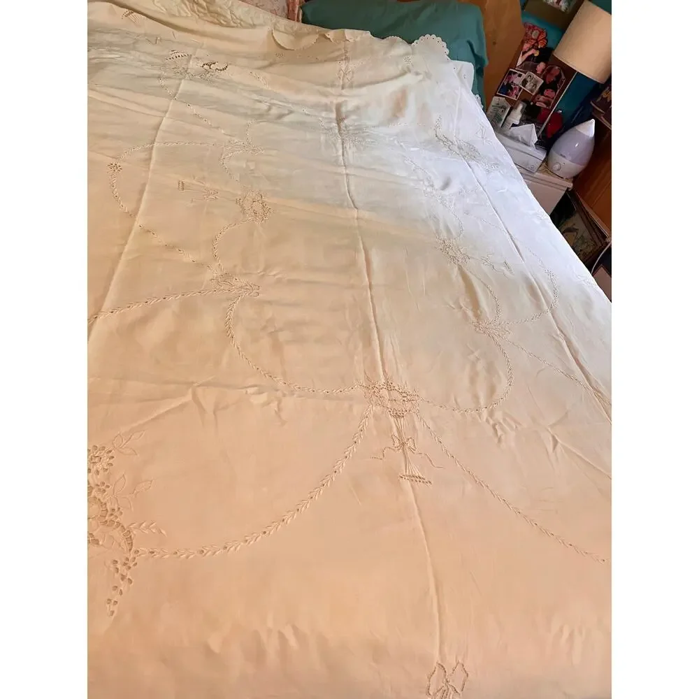 vintage cut thread work embroidery cotton white tablecloth or bed cover